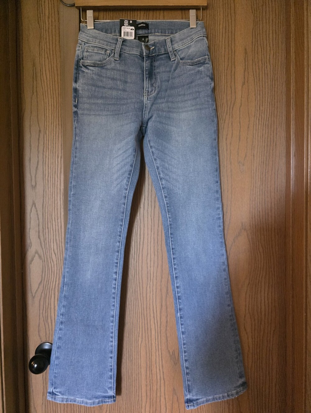 Express women's‎ light wash bootcut jeans Size 4